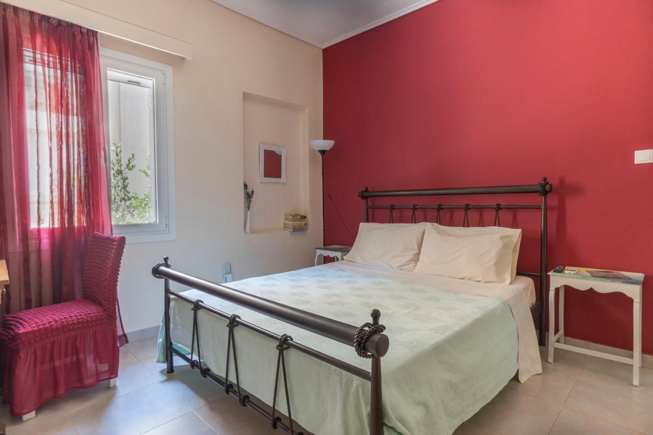 Casa Bonita, House With Private Entrance And Garden, Between Center And Sea Athens Exterior photo
